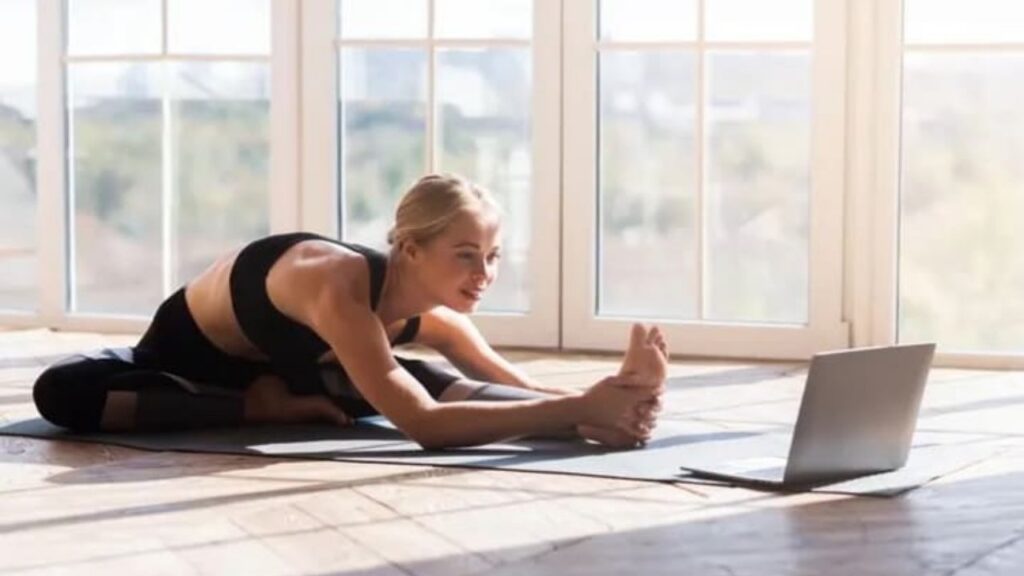 How Yoga Improves Posture Without You Realizing